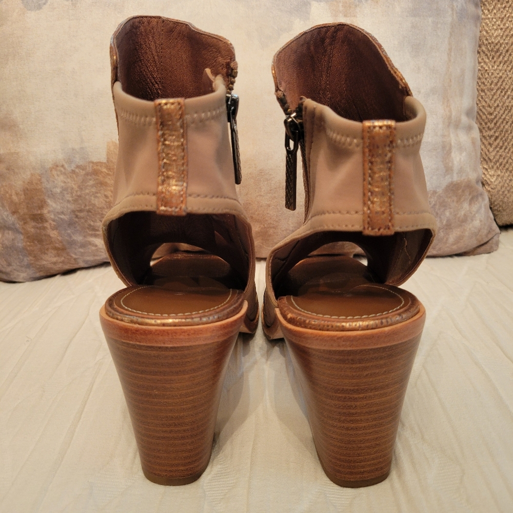 Donald J Pliner Kaden bootie - Picture 6 of 11